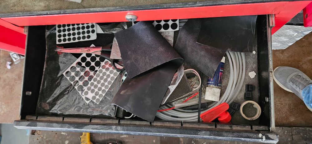 Dulap scule profesional UNIOR Red – echipat electrică auto / electrician auto