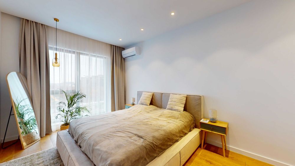 inchiriez apartament 3 camere