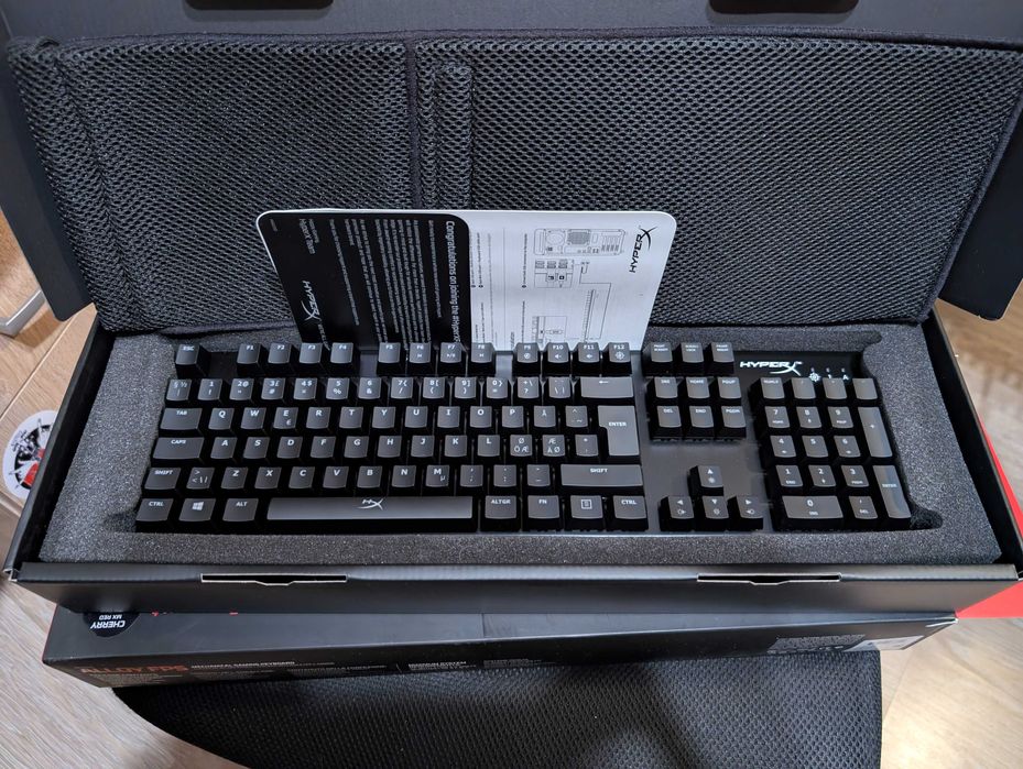 HyperX Alloy механична геймърска клавиатура ново състояние