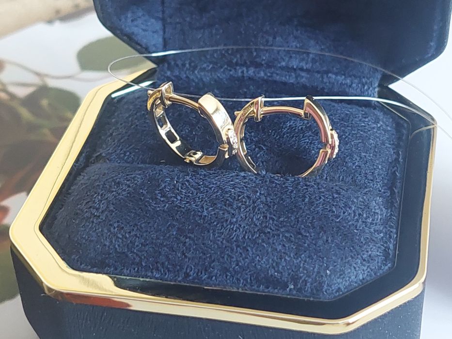 Золотые серьги с бриллиантами