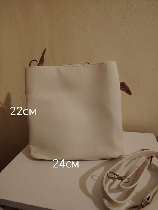 Дамска чанта- бяла