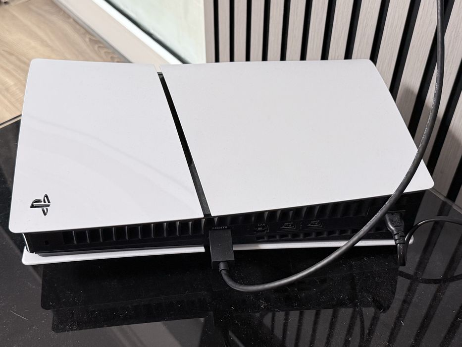 vand ps5 varianta cu disc