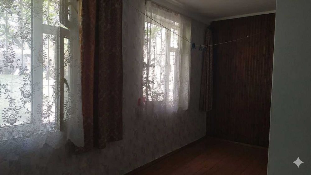 Продам свою 3х-комнатная на Чиланзаре,Ак-Тепе. Своя парковка и огород.