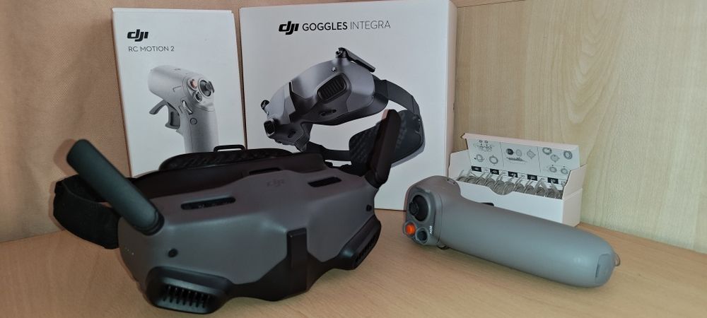 DJI Goggles Integra + RC Motion 2 ново състояние