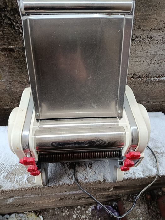 Электрическая тесто-резка