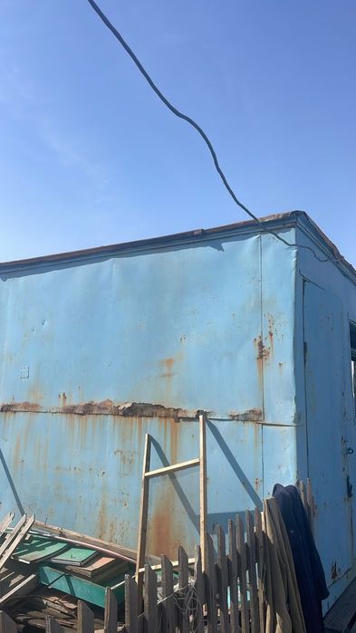 Продаёться бу будка. Можно по кладовку