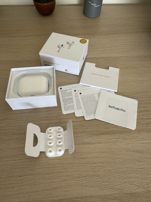 Apple Airpods Pro 3 Model A3065 A3122