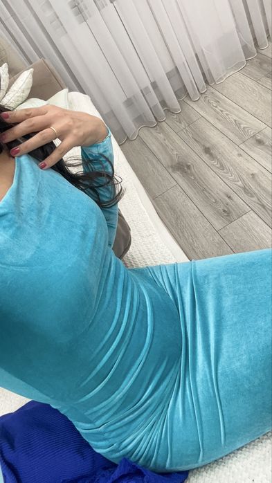 Платье вечернее велюровое