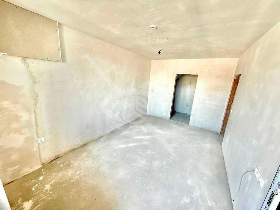 Продава се Тристаен апартамент в Бургас, Славейков - 120 кв.м за 872 €/кв.м - Снимка #1