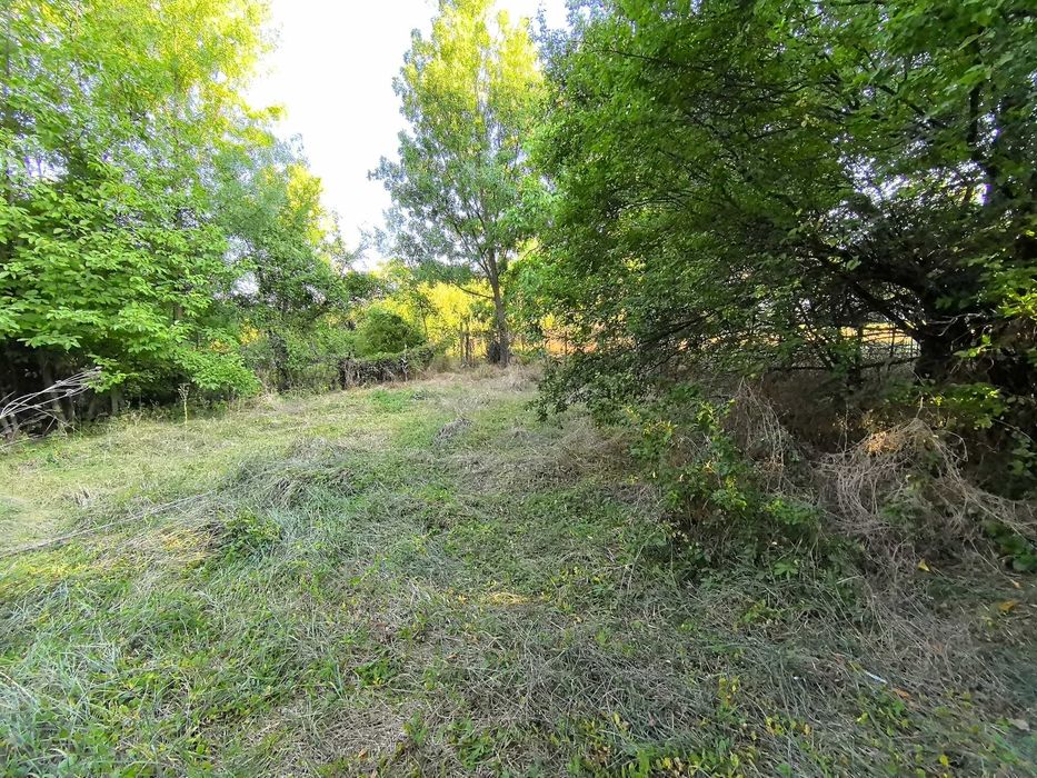 къща 100 квадрата, близо до Центъра на селото