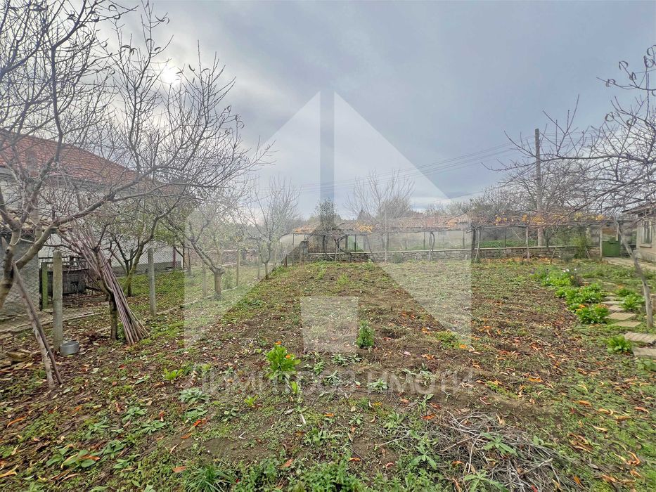 Продава се Къща в с. Мировци, Област Шумен - 100 кв.м за 87 €/кв.м - Снимка #9