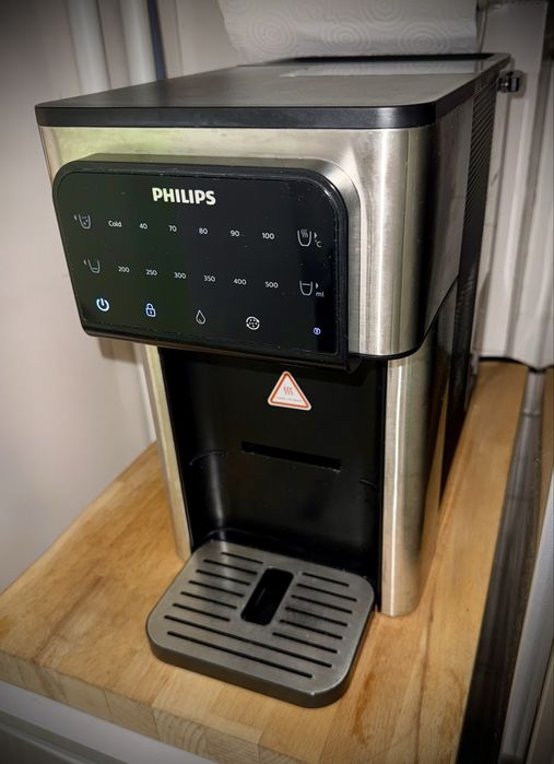 Диспенсър за вода Philips