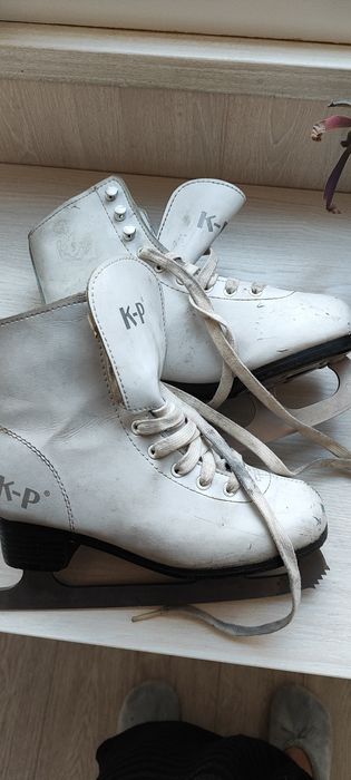 Продам коньки детские.