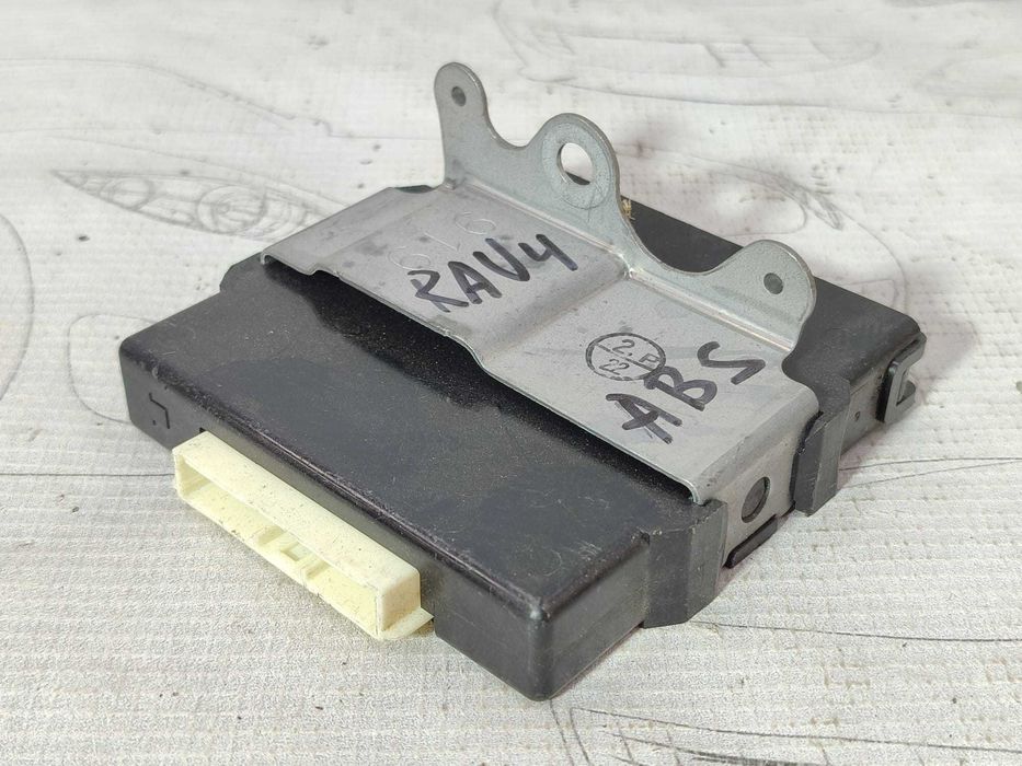 Modul control tracțiune integrală 4WD Toyota RAV4 (XA30) COD: 8963042040 2012 / [2006-2016] / (5G3)