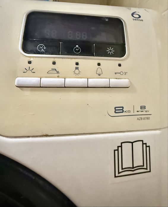 Продавам работеща сушилня Whirlpool AZB 8780 8 кг