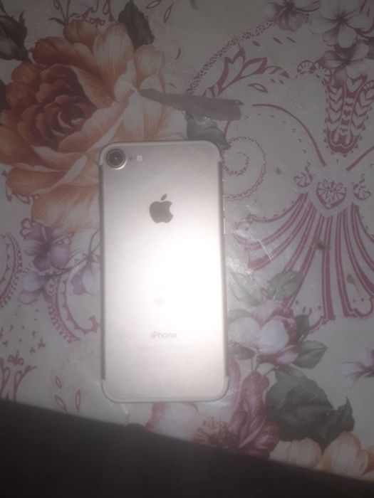 Айфон7 32гек баит