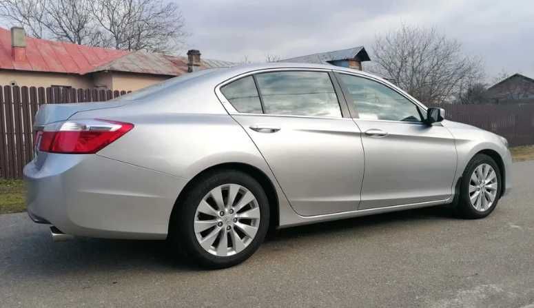 ПРОДАВАМ автомобил Honda Accord Honda Accord