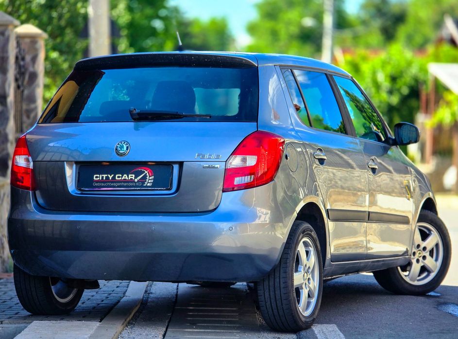 Skoda Fabia Facelift 2013 benzina Euro5 multe dotari