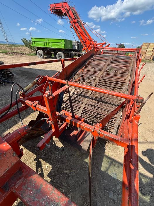 Masina de recoltat ceapa