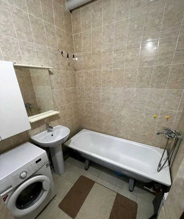 Продам 2 комн. квартиру в Уральске