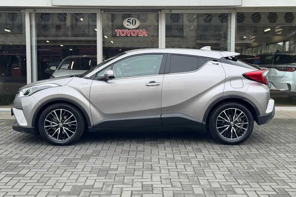 Продаю Toyota C-HR 1.8 Hybrid eCVT 2017, 122 л.с., 97 232 км