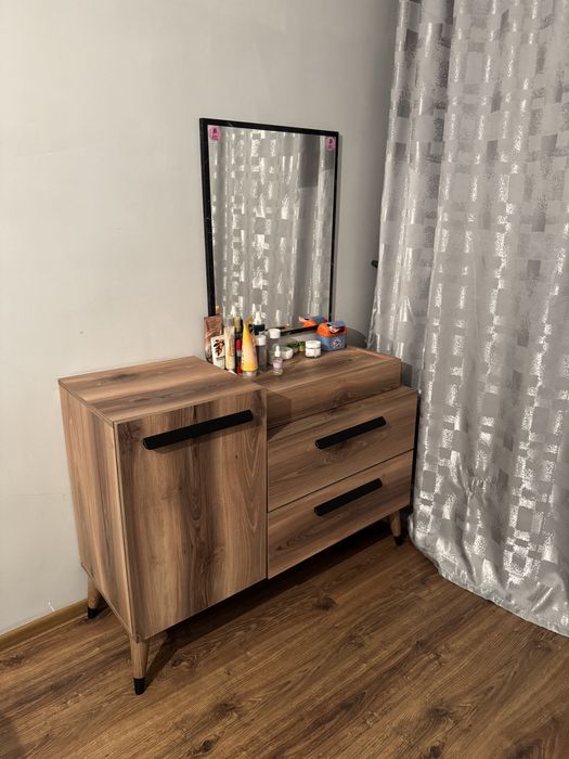 Спальный гарнитур ,