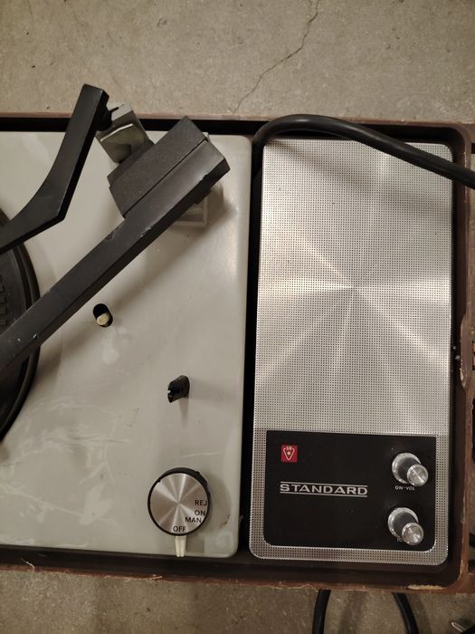 Винтидж моно грамофон Standard SR-D66 – произведен в Ирландия