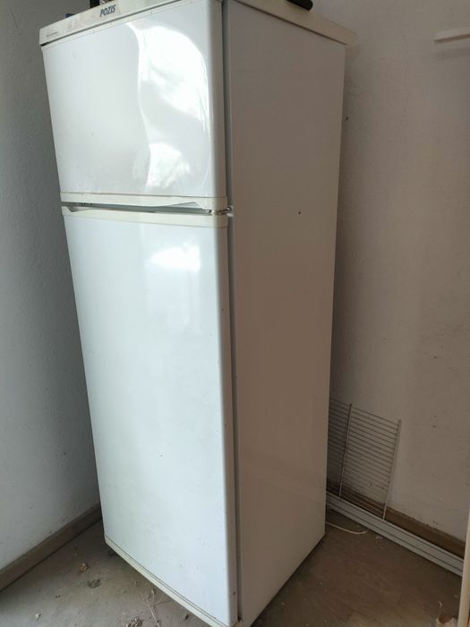 Холодильник б/у.