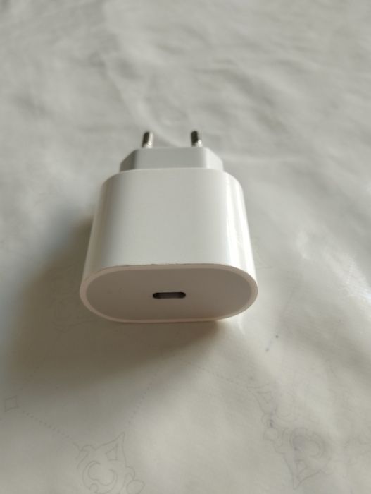 В продаже оригинальный USB Type-C