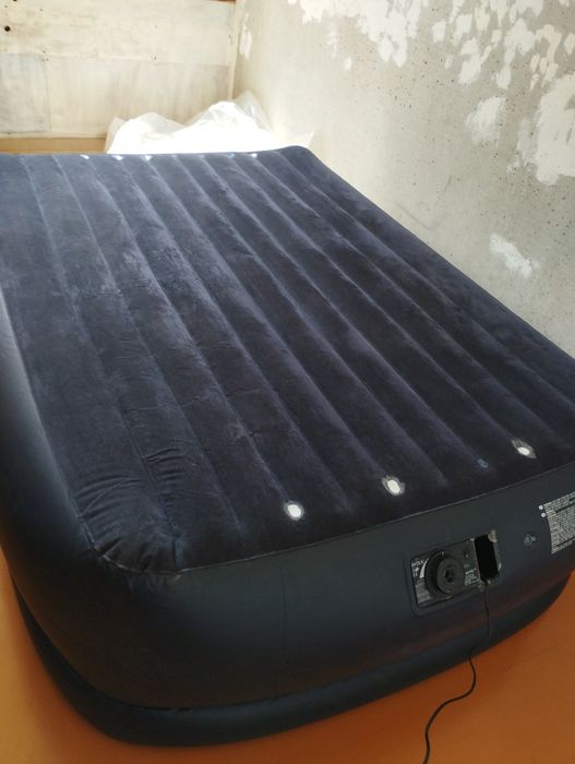 Продаётся надувной матрас б/у, 2х спальный