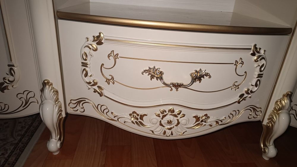 Подставка под ТВ / ТВ юнит