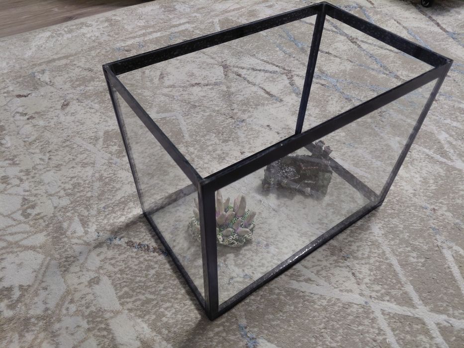 Аквариум - террариум 25 - 30 л.