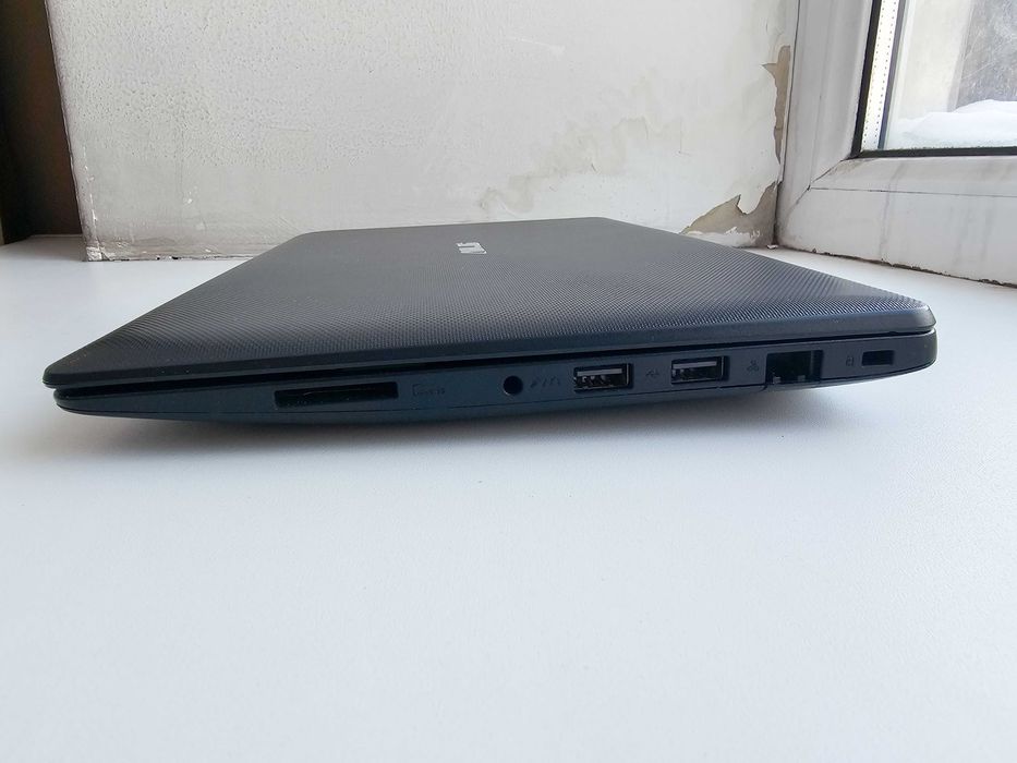 Ноутбук ASUS X200MA