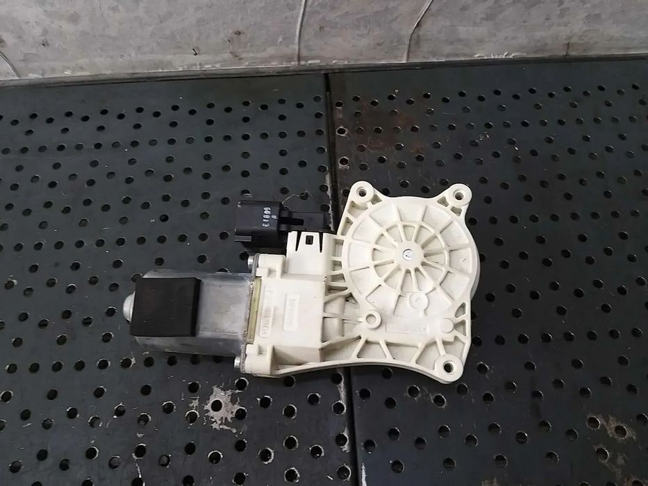 Motoras macara dreapta fata land rover range rover evoque 2 l551 c39858100 c39789101