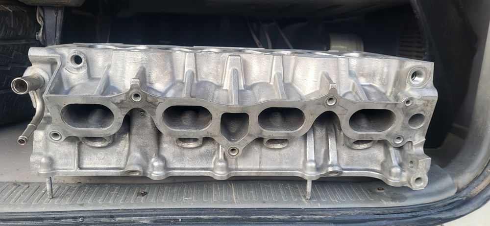 Головка 2tr-fe. Объем 2.7. Оригинал б/у