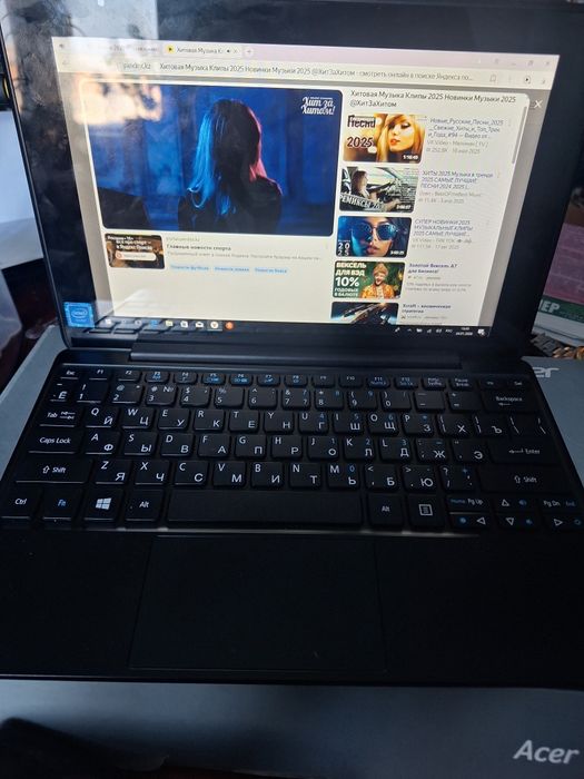 Продам Aser One 10