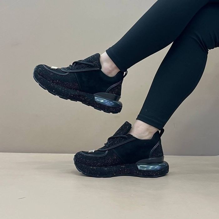 Model nou msrimi 36-40 
280 lei