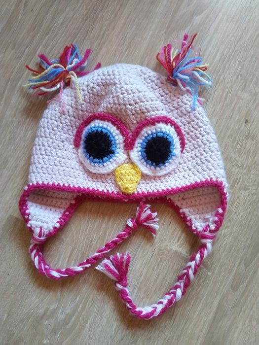 Caciuli croșetate noi  1+1 gratis