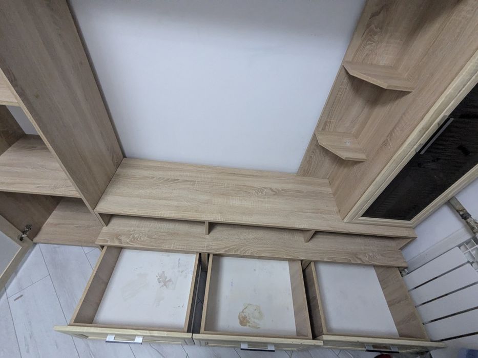 Продам шкаф для гостиной