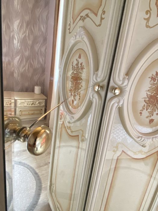 Продам спальный гарнитур срочно