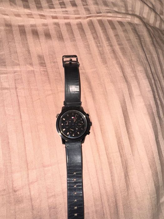 часы Tommy Hilfiger