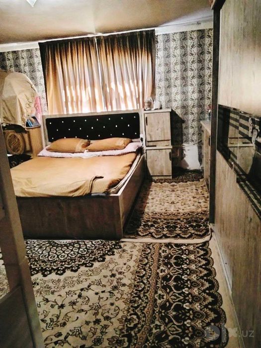 Арзон Ховли сотилади. 6 хона 4 сотик.Кибрай рн