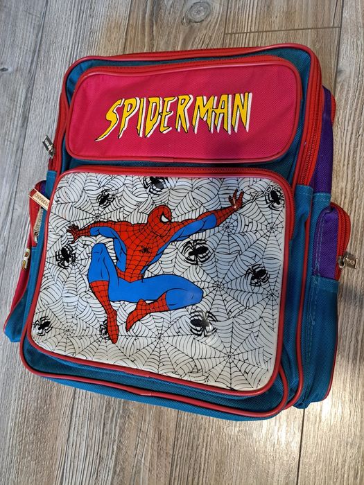 Нови ученически раници