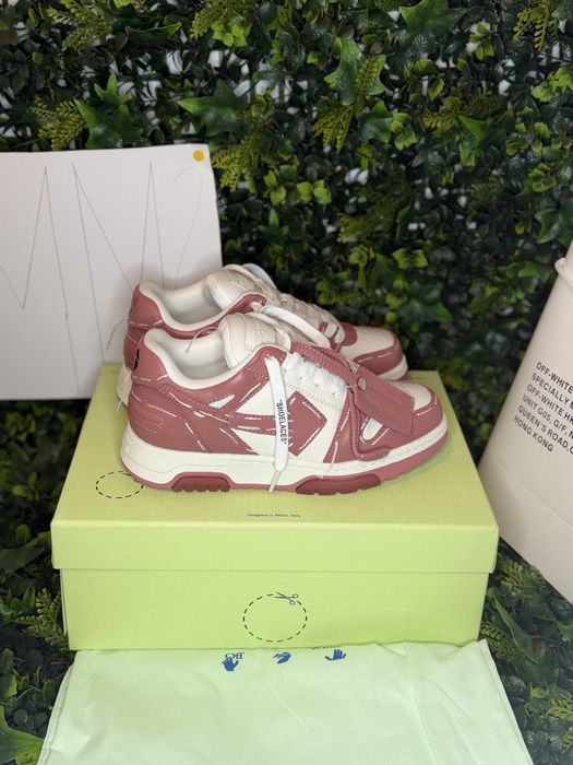 AdidasiOFF-WHITE Out Of Office OOO Sneakers white baby pink special
