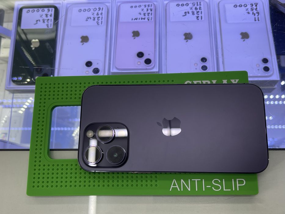 14про мах. 256г. 79%акб. Без ремонта.