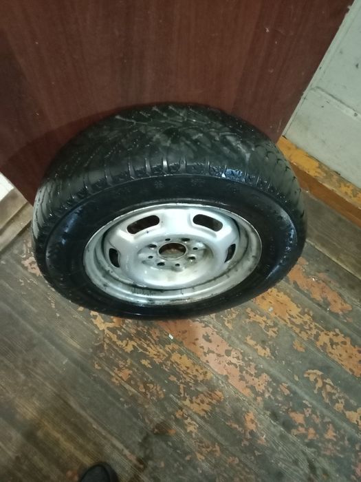 Продам зимние шины без шипов