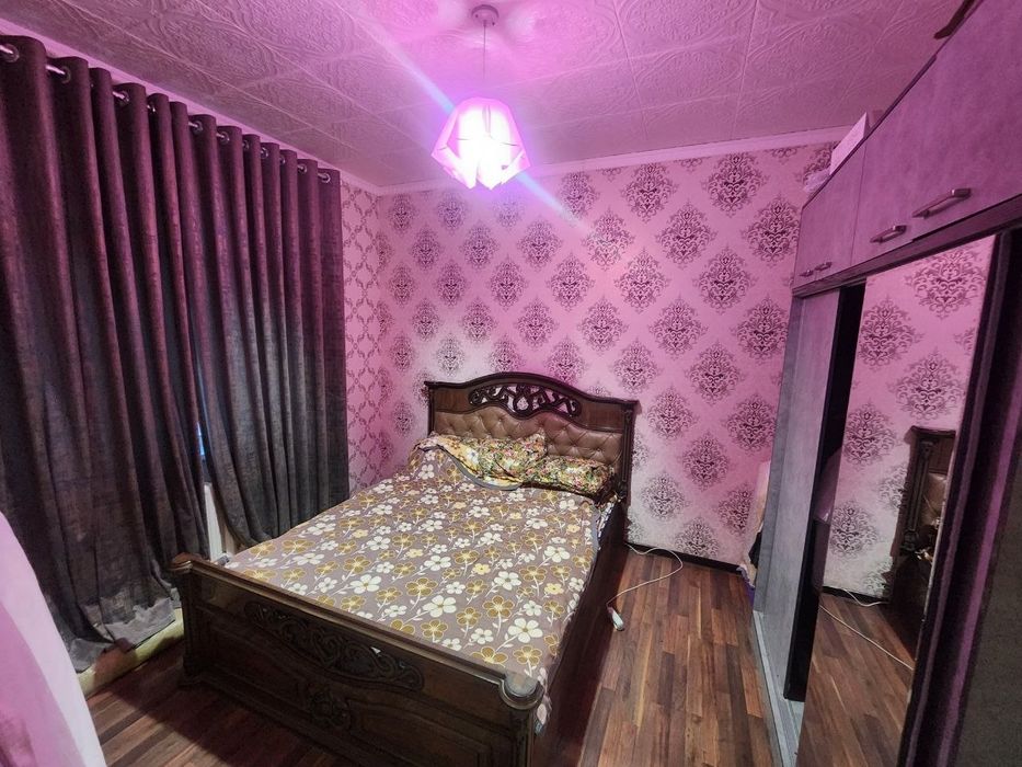 Yangi g‘ishtli uyda 3 xonali kvartira sotiladi (101 m²)