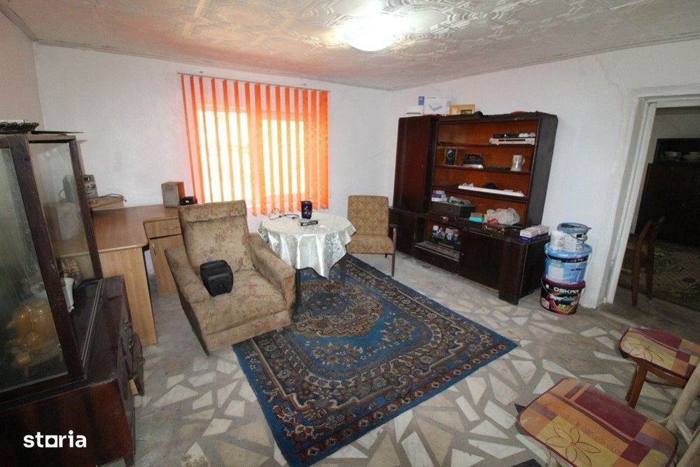 Vând casă în Măceu/Bretea Română, P+Pod, suprafață teren 329mp...