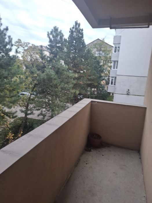 Vand apartament Obcini, 3 camere decomandat, et.2