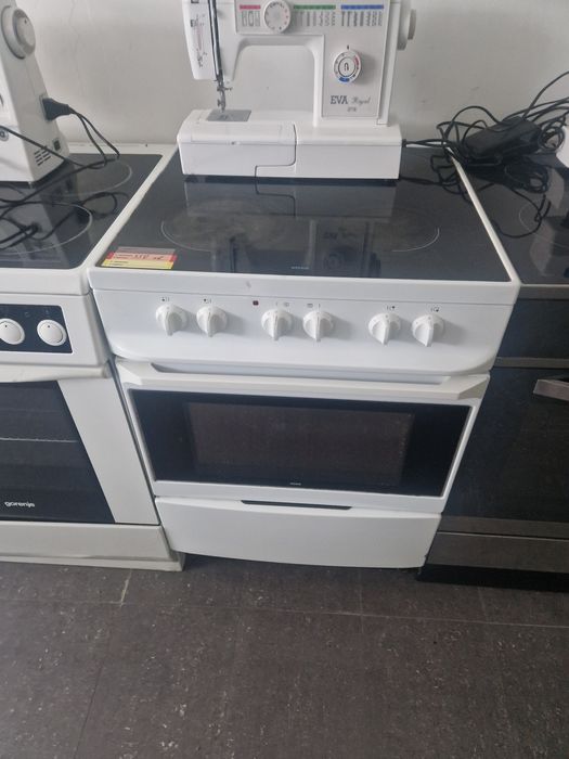 Печка с Керамични Котлоши Voss